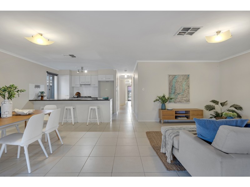 8 Miranda Place, Seaford Meadows SA 5169