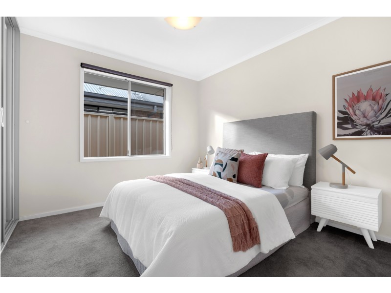 8 Miranda Place, Seaford Meadows SA 5169