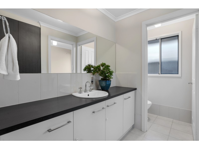 8 Miranda Place, Seaford Meadows SA 5169