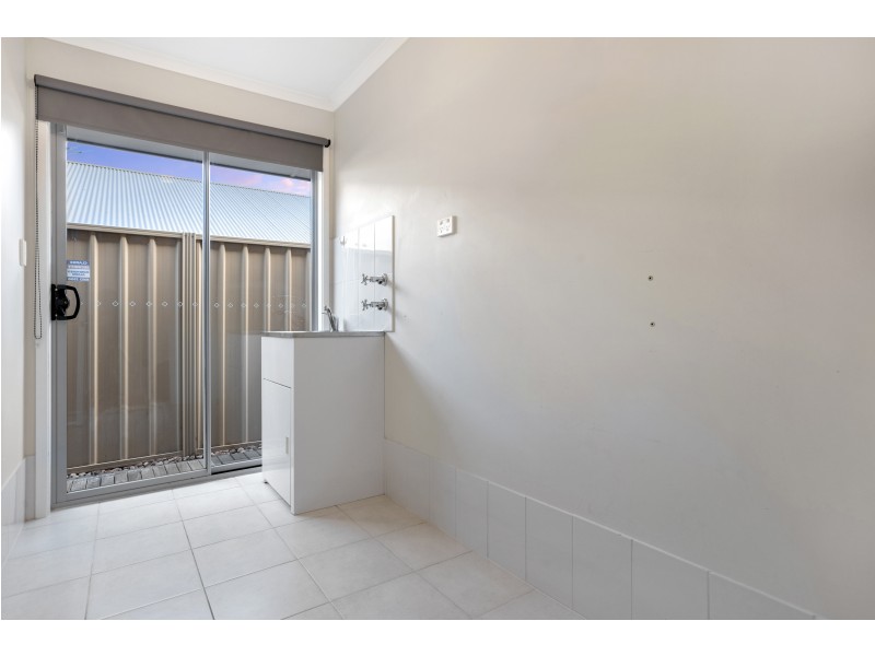 8 Miranda Place, Seaford Meadows SA 5169