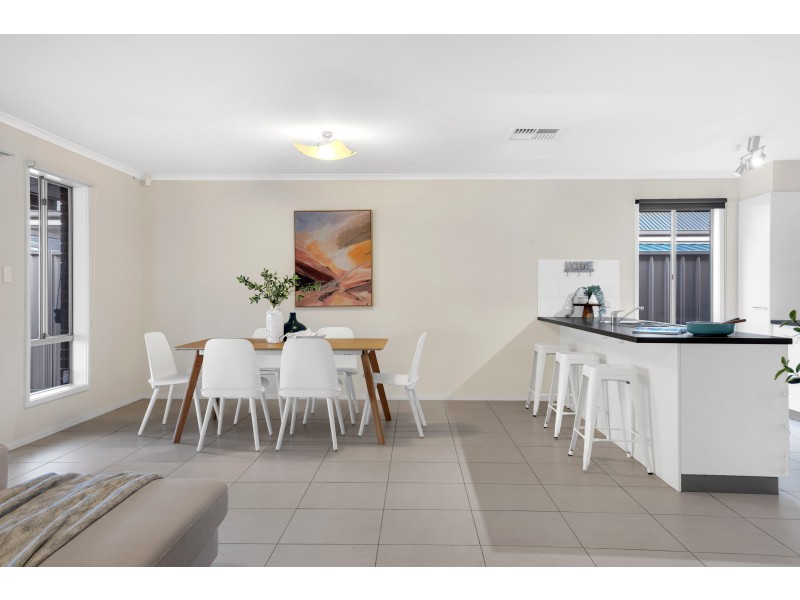 8 Miranda Place, Seaford Meadows SA 5169