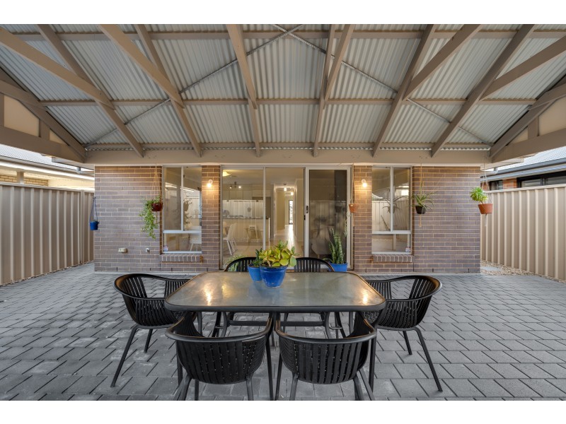 8 Miranda Place, Seaford Meadows SA 5169