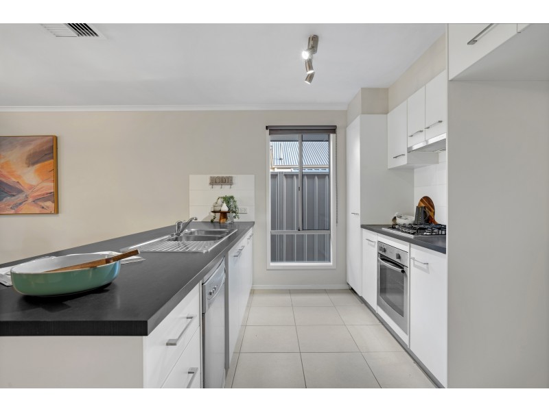 8 Miranda Place, Seaford Meadows SA 5169