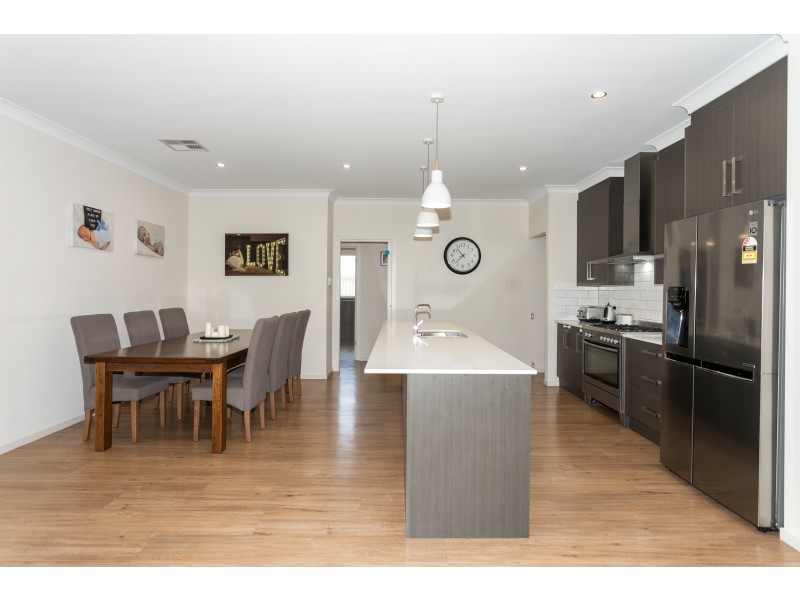 30 Observation Road, Seaford Heights SA 5169