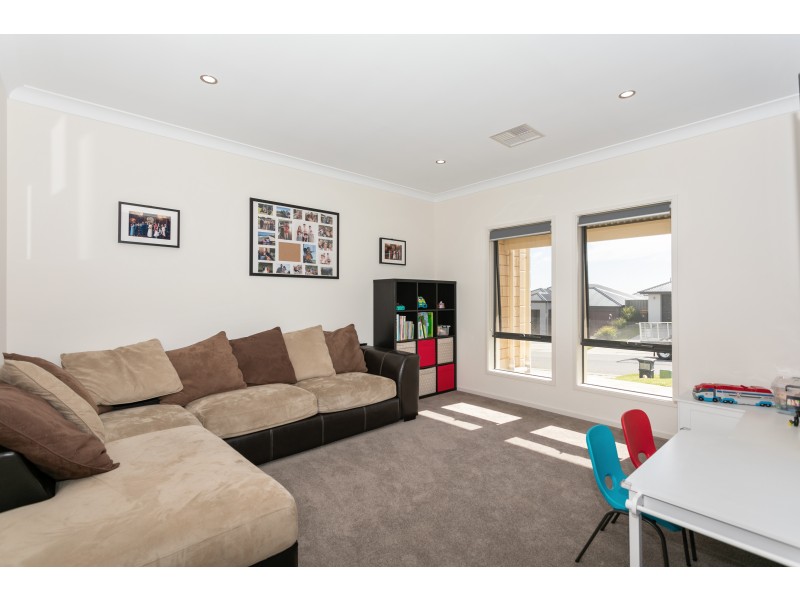 30 Observation Road, Seaford Heights SA 5169