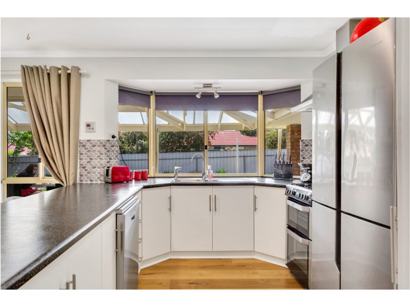 86 Investigator Drive, Woodcroft SA 5162