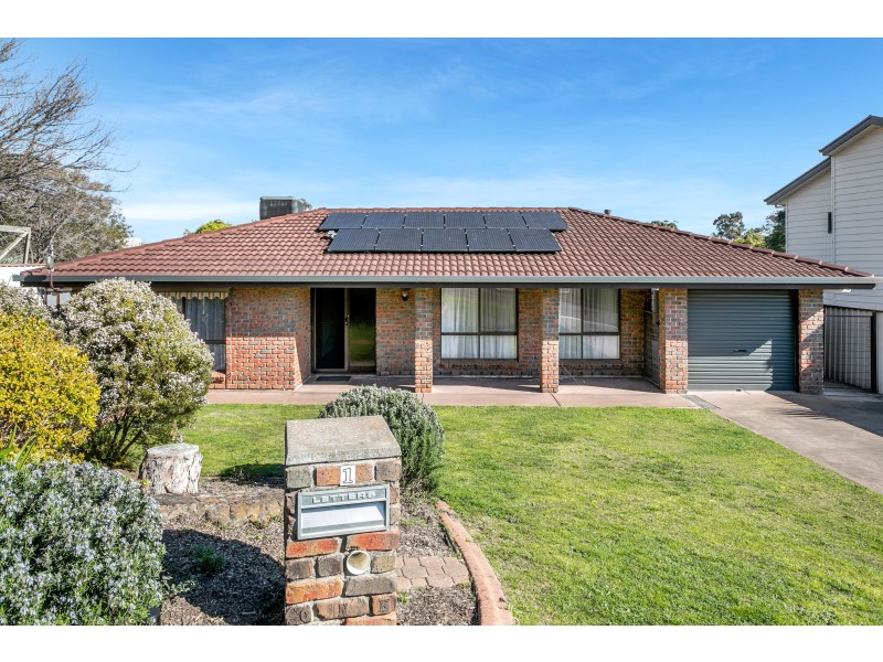 1 Nightingale Crescent, O’halloran Hill SA 5158