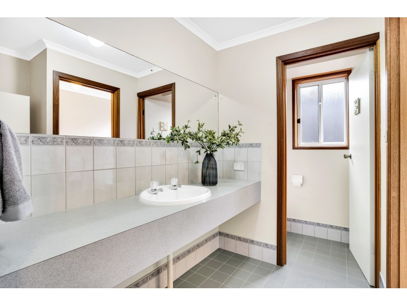 208 Pimpala Road, Woodcroft SA 5162