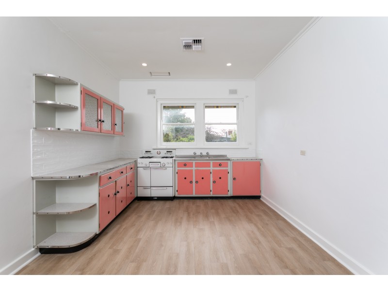 4 Dawn Street, Clarence Gardens SA 5039