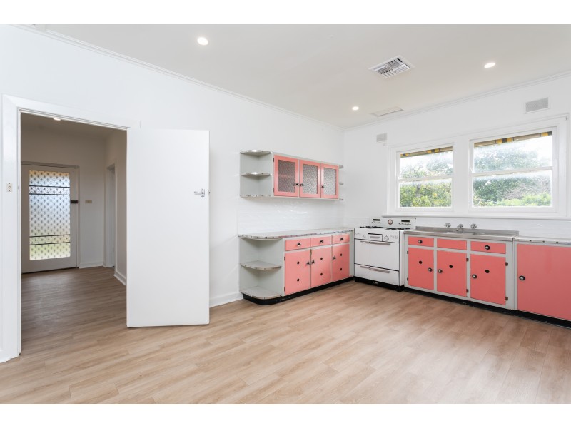 4 Dawn Street, Clarence Gardens SA 5039