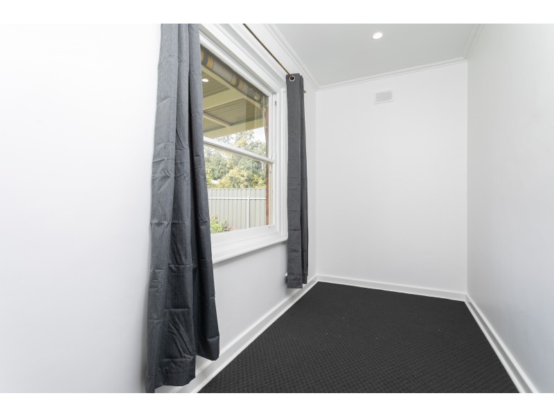 4 Dawn Street, Clarence Gardens SA 5039