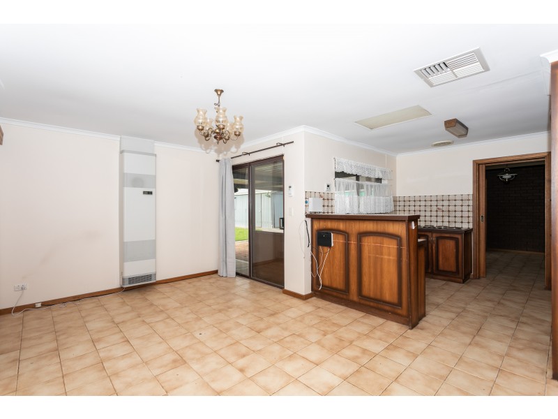 8 Geraldine Street, Valley View SA 5093