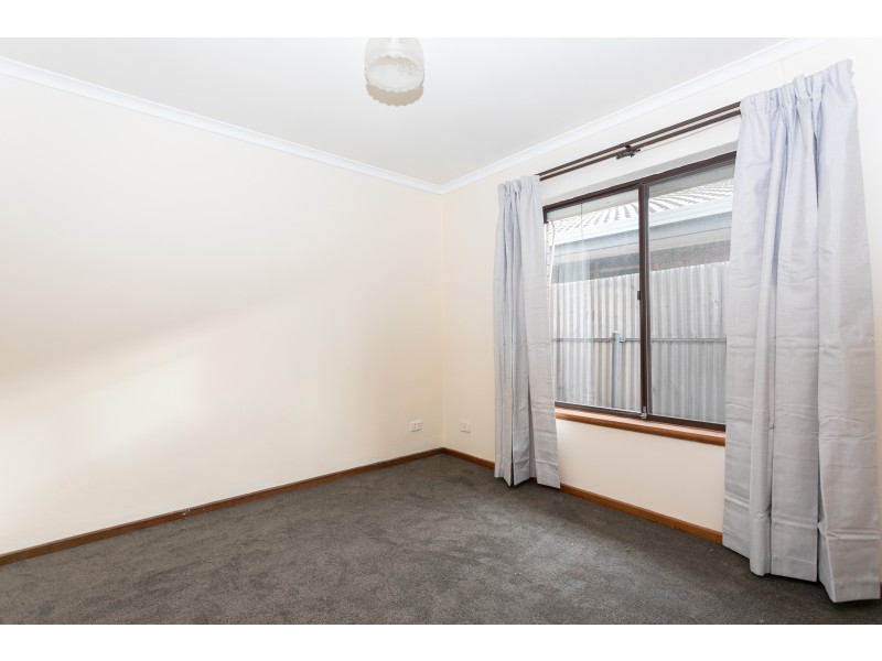 8 Geraldine Street, Valley View SA 5093