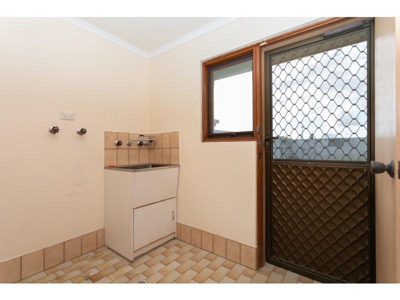 8 Geraldine Street, Valley View SA 5093