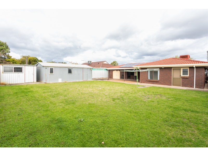 8 Geraldine Street, Valley View SA 5093