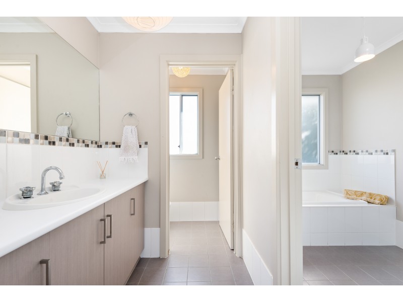 78 Whinnerah Avenue, Aldinga Beach SA 5173