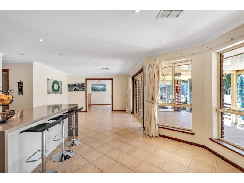 4 Melrose Court, Happy Valley SA 5159