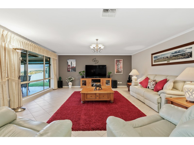 32 George Francis Drive, Mount Compass SA 5210