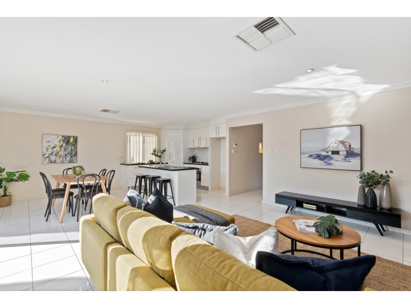 33 Mendota Avenue, Andrews Farm SA 5114