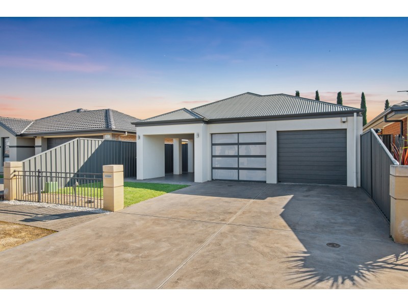 33 Mendota Avenue, Andrews Farm SA 5114