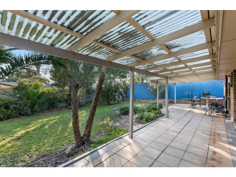 5 St Helens Court, Woodcroft SA 5162