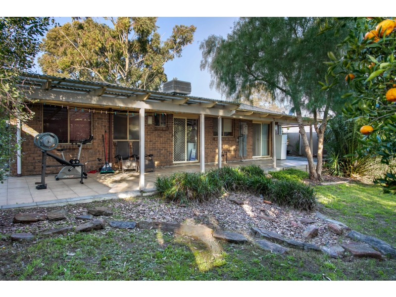 5 St Helens Court, Woodcroft SA 5162