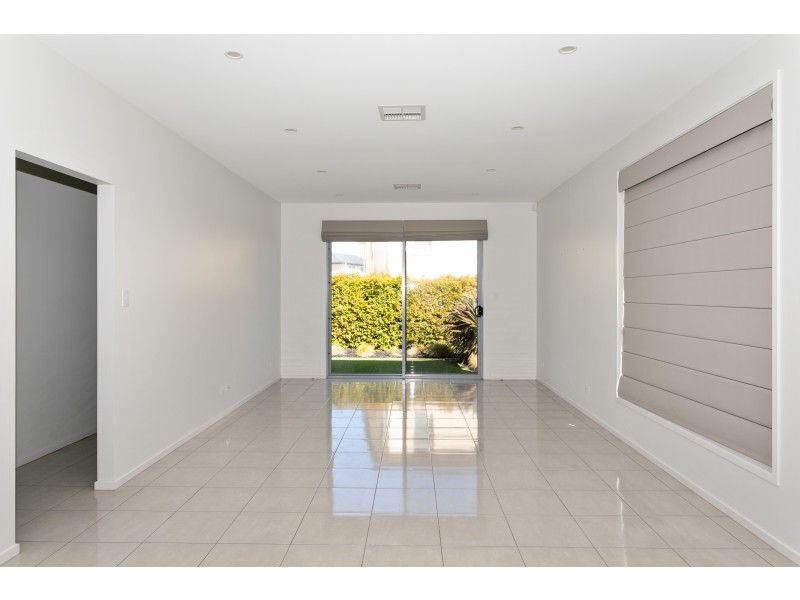 56 Vista Parade, Seaford Heights SA 5169