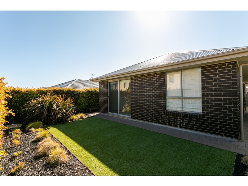 56 Vista Parade, Seaford Heights SA 5169