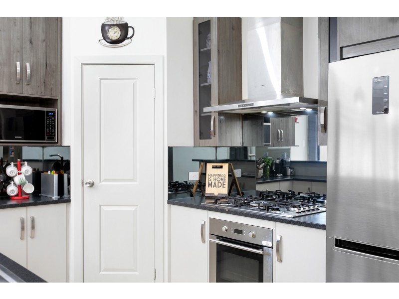 10 Saturn Court, Woodcroft SA 5162