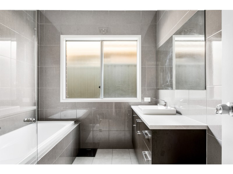 10 Saturn Court, Woodcroft SA 5162