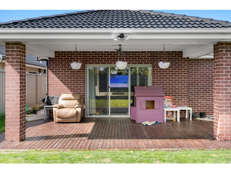 10 Saturn Court, Woodcroft SA 5162