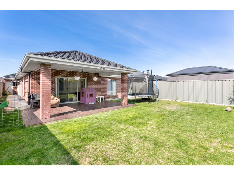 10 Saturn Court, Woodcroft SA 5162