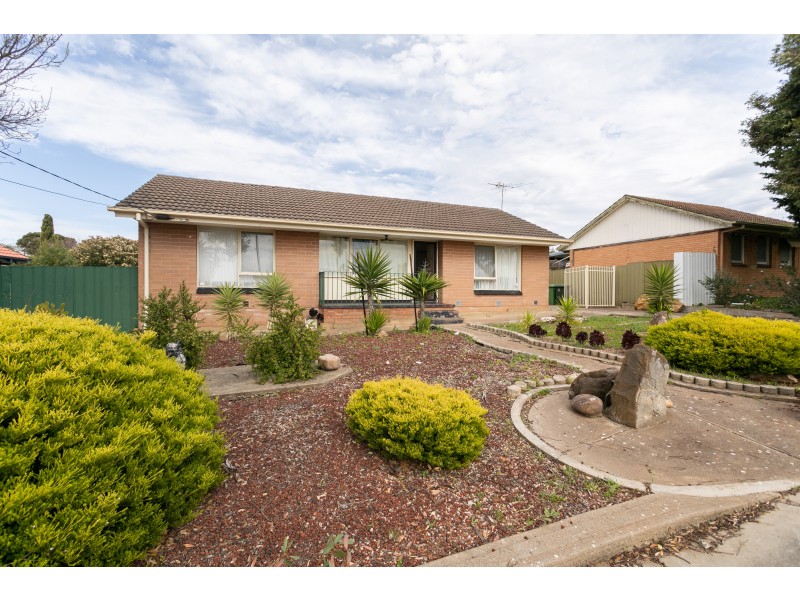 4 Blaise Street, Christie Downs SA 5164