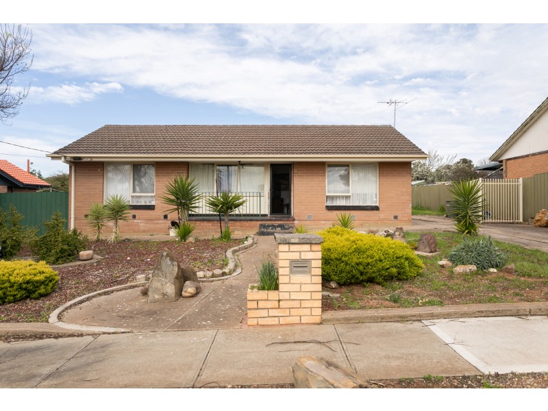 4 Blaise Street, Christie Downs SA 5164