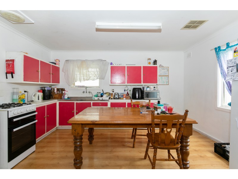 4 Blaise Street, Christie Downs SA 5164