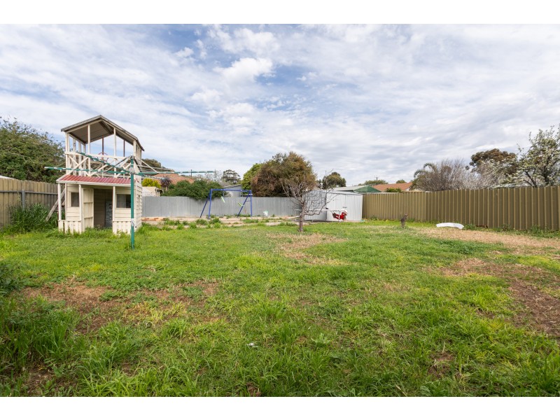 4 Blaise Street, Christie Downs SA 5164