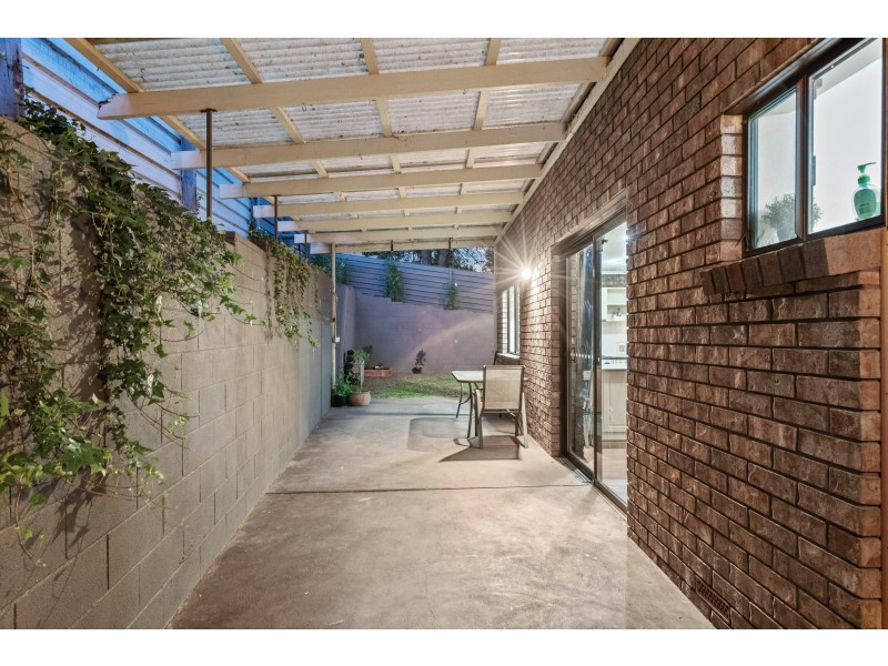 43 Chilcomb Drive, Huntfield Heights SA 5163