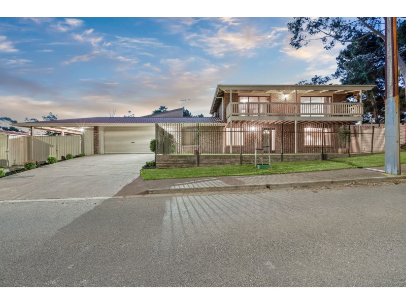 43 Chilcomb Drive, Huntfield Heights SA 5163