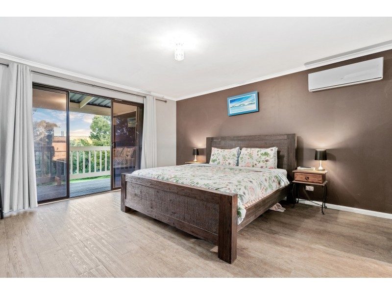 43 Chilcomb Drive, Huntfield Heights SA 5163