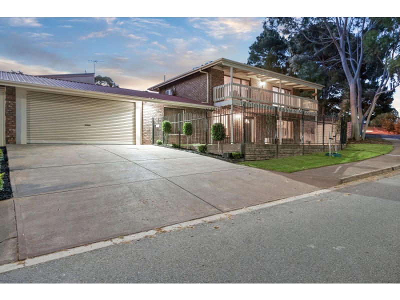 43 Chilcomb Drive, Huntfield Heights SA 5163