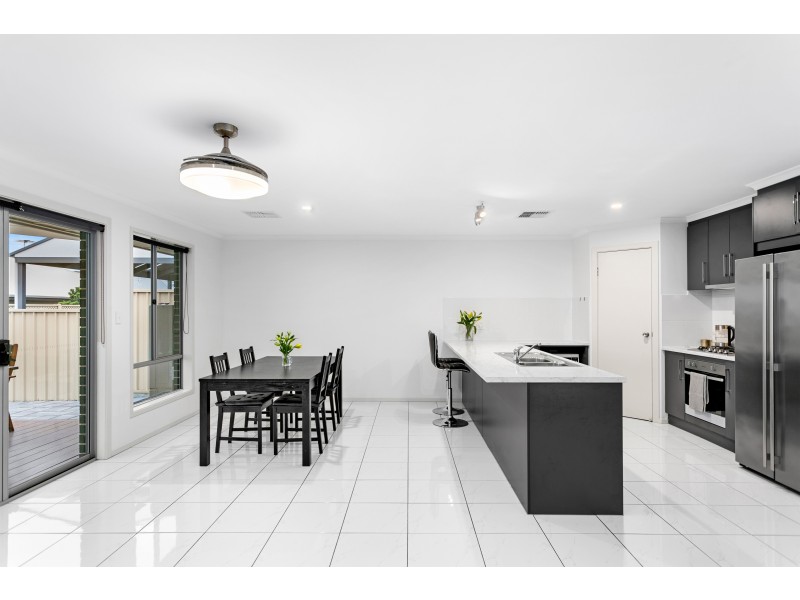 38 Cook Street, Seaford Meadows SA 5169