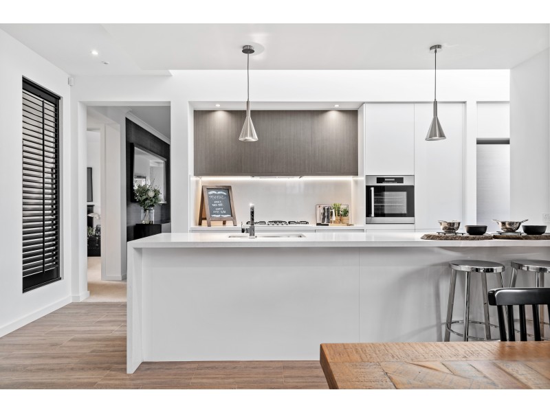 44 Vista Parade, Seaford Heights SA 5169