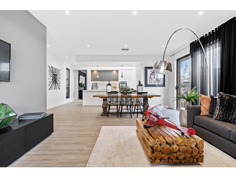 44 Vista Parade, Seaford Heights SA 5169