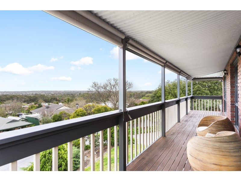 4 Caspian Court, Woodcroft SA 5162