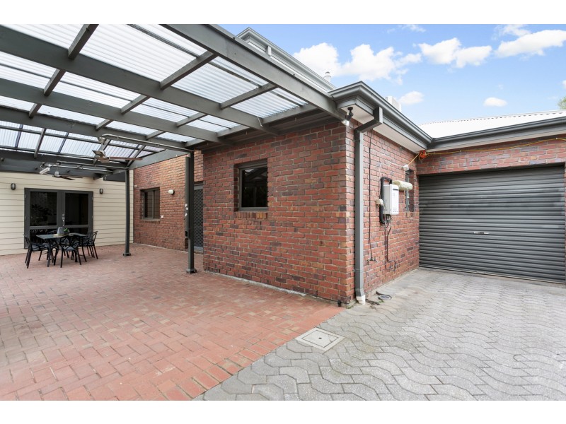 4 Caspian Court, Woodcroft SA 5162