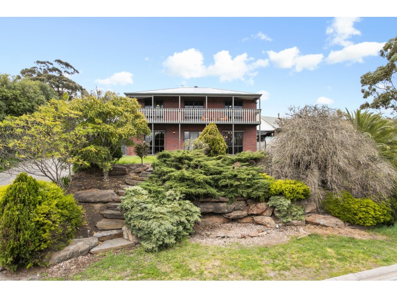 4 Caspian Court, Woodcroft SA 5162