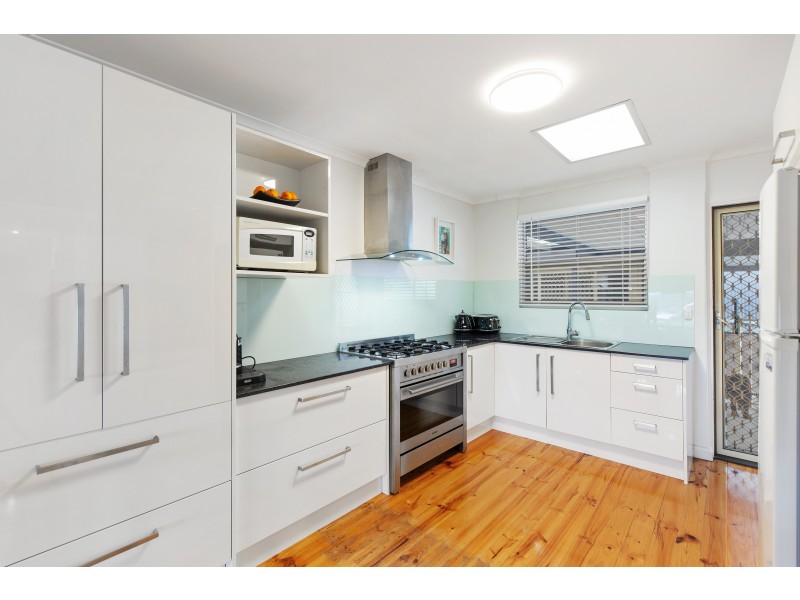 18 Graham Road, Darlington SA 5047