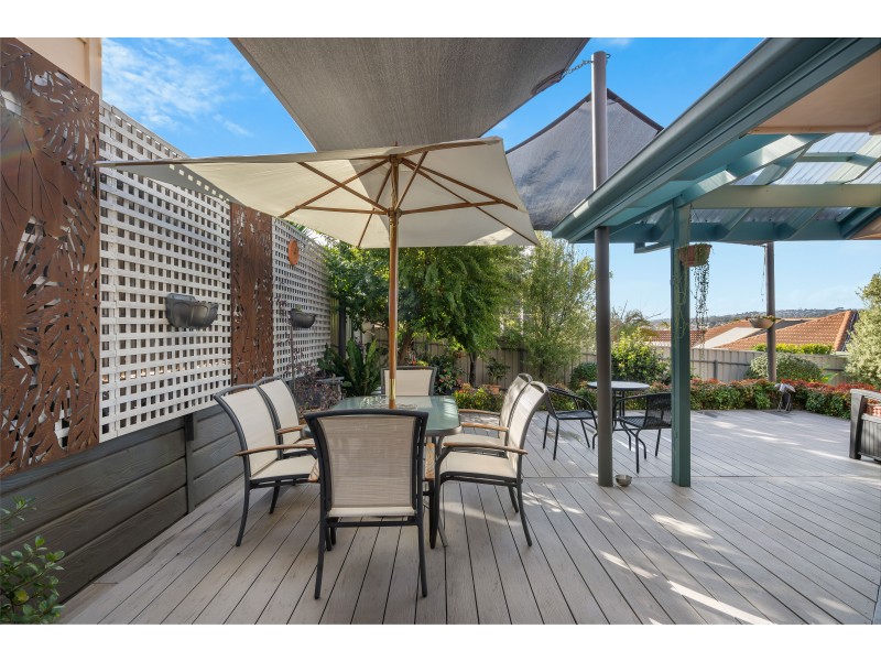 6 Ingleton Drive, Hallett Cove SA 5158