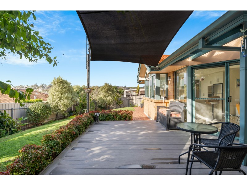 6 Ingleton Drive, Hallett Cove SA 5158