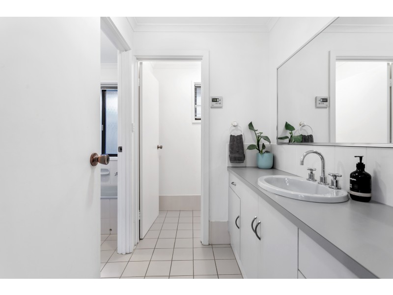 6 Barry Street, Port Noarlunga SA 5167